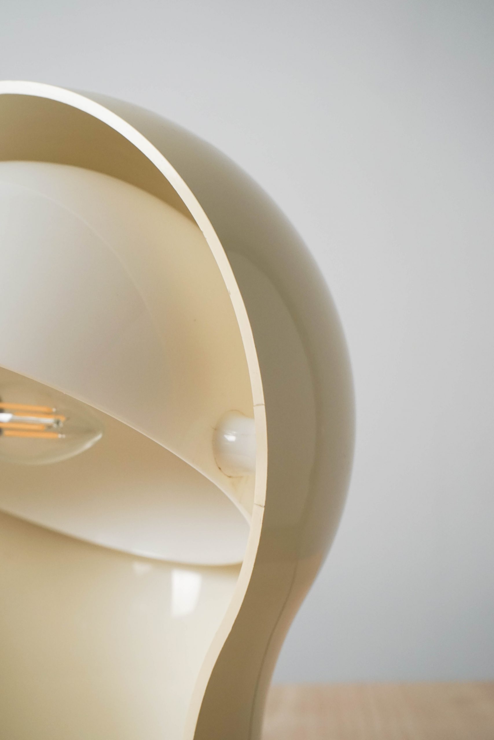 lampara de mesa de diseño italiana vico