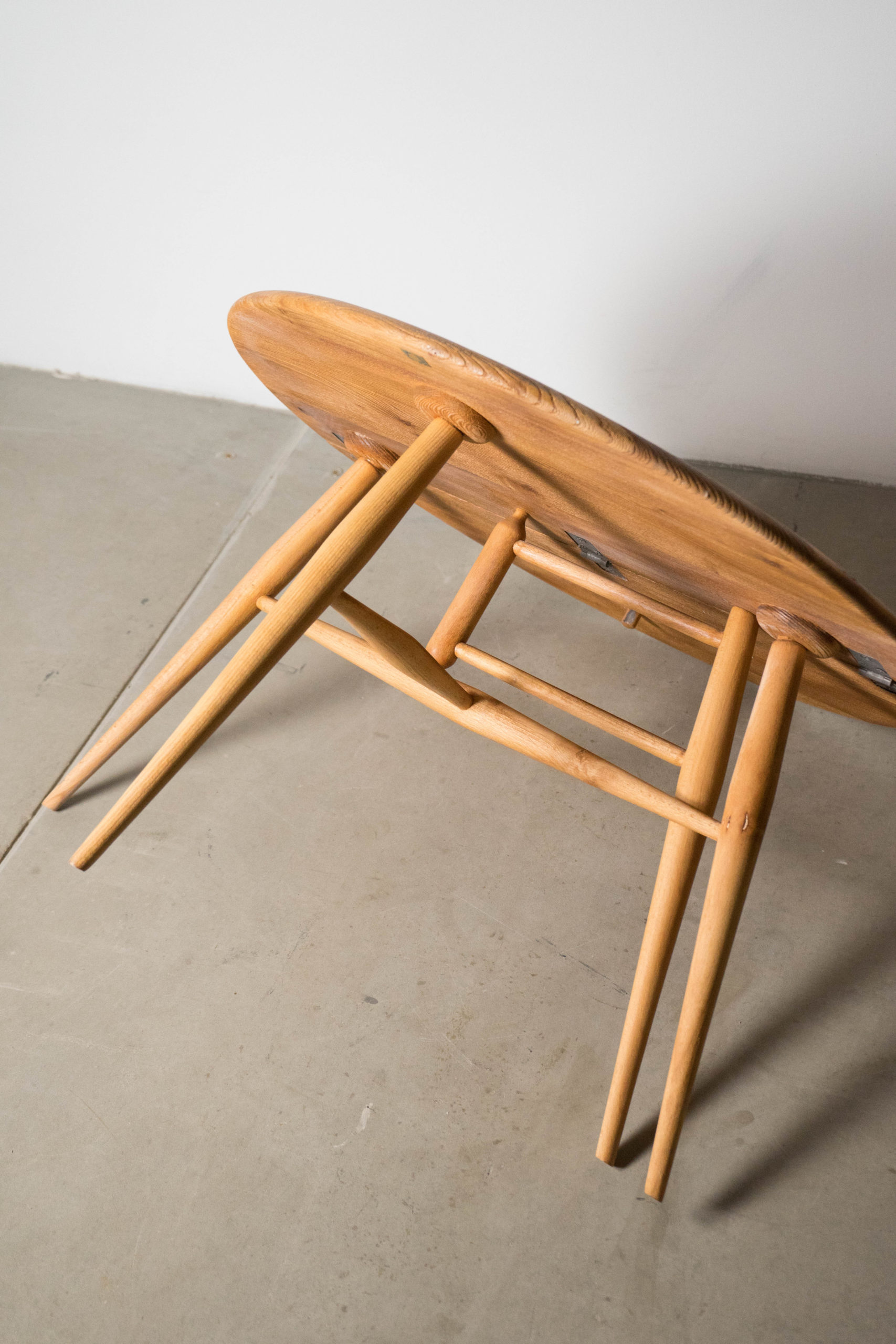 mesa ercol auxiliar vintage de madera de olmo salon salita