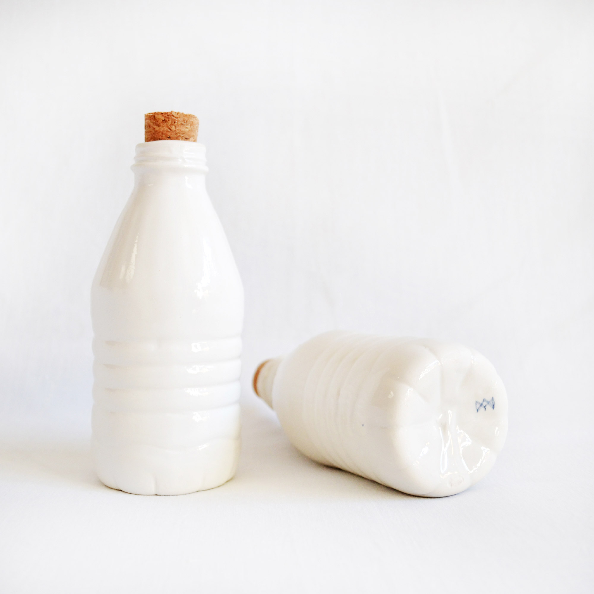 botella blanca de calidad blanca hecha a mano reciclable