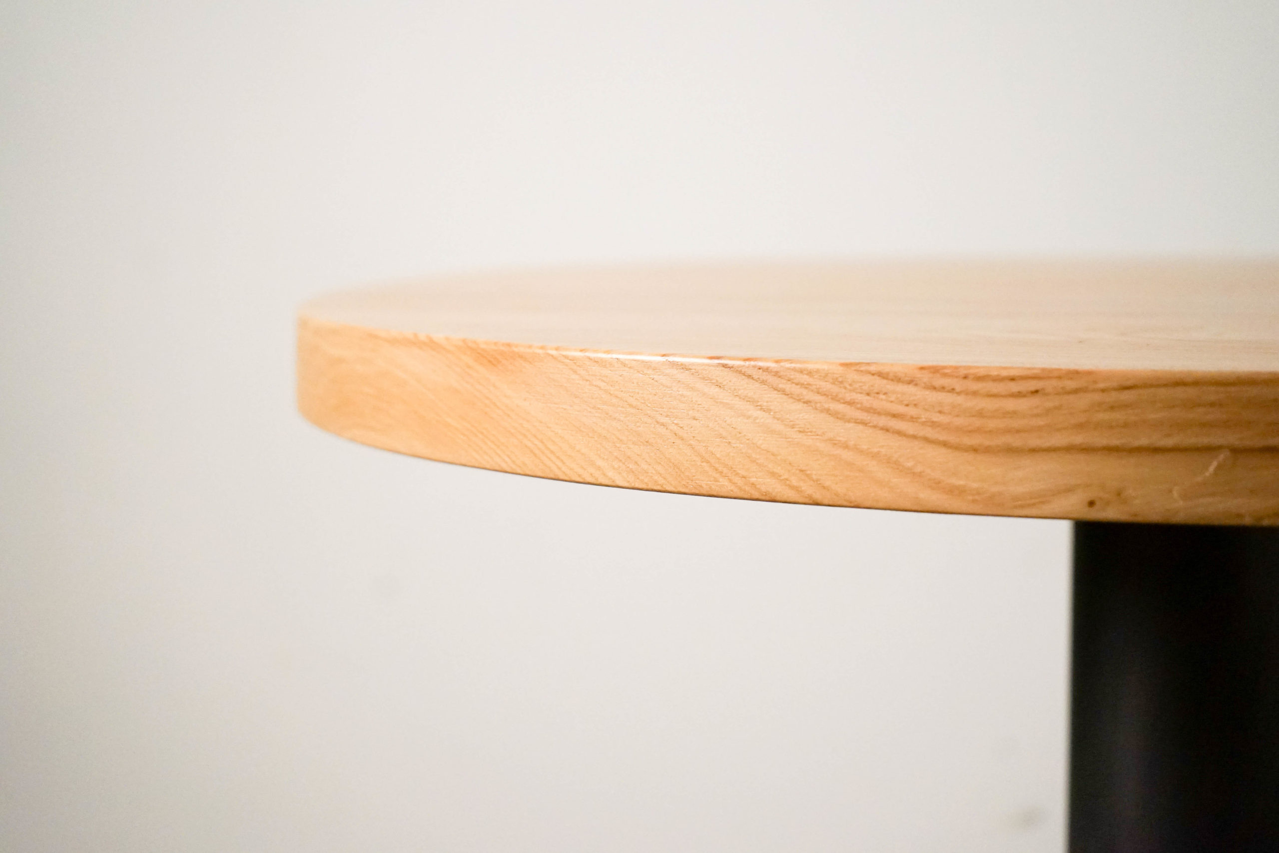 mesa de madera maciza de castaño