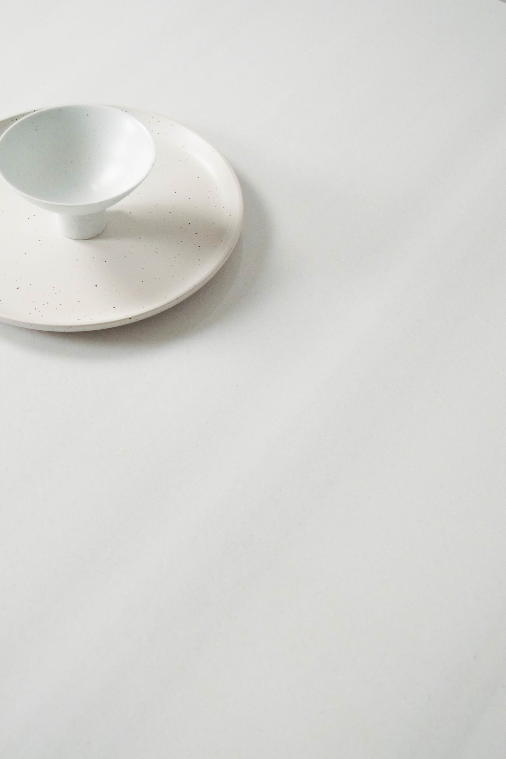 mesa blanca madera marmol calidad platos hecha a mano