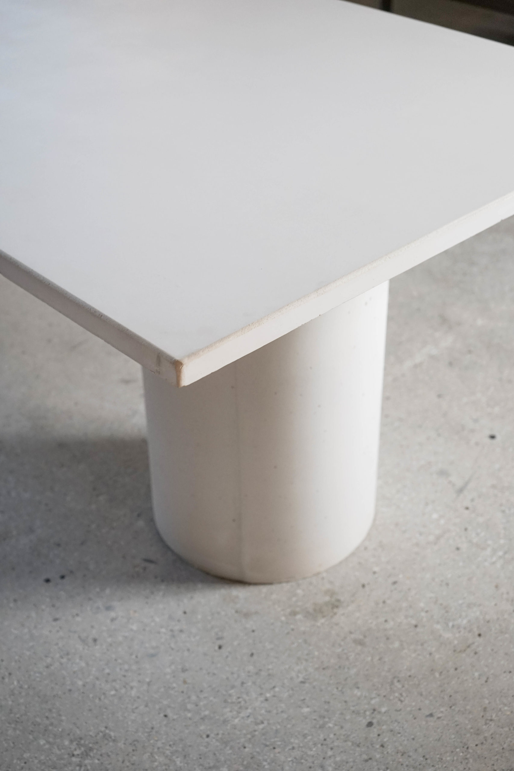 mesa de diseño de cemento hecha a medida