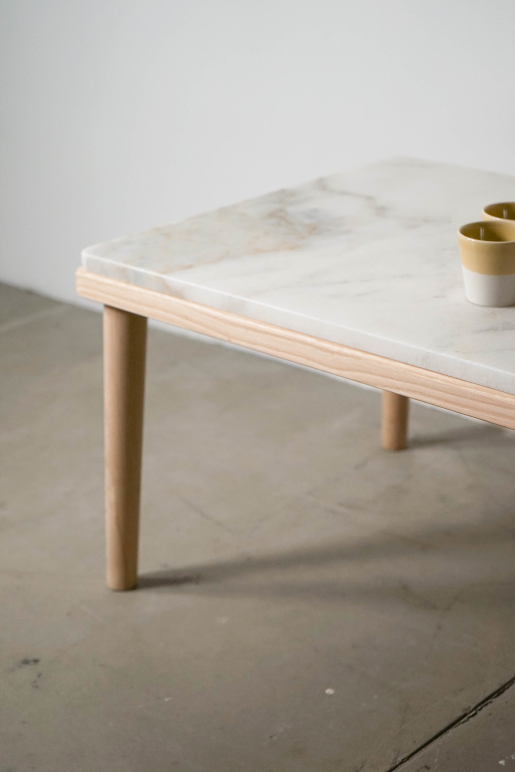 mesa de cafe pepita de marmol