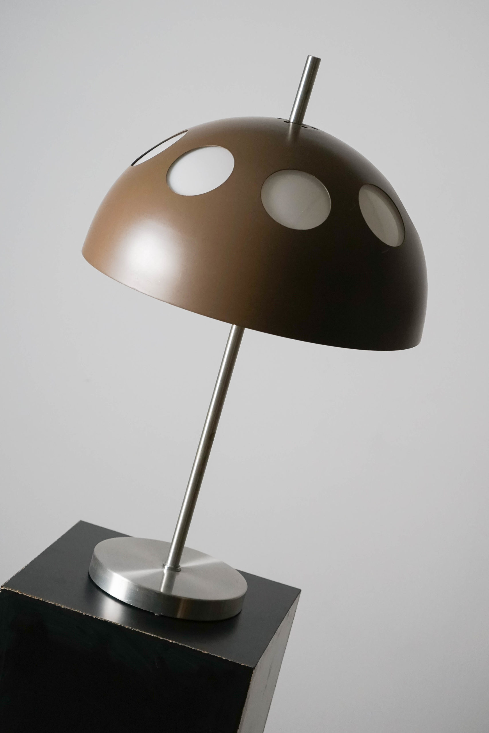 lampara de mesa de diseño años 60 vintage