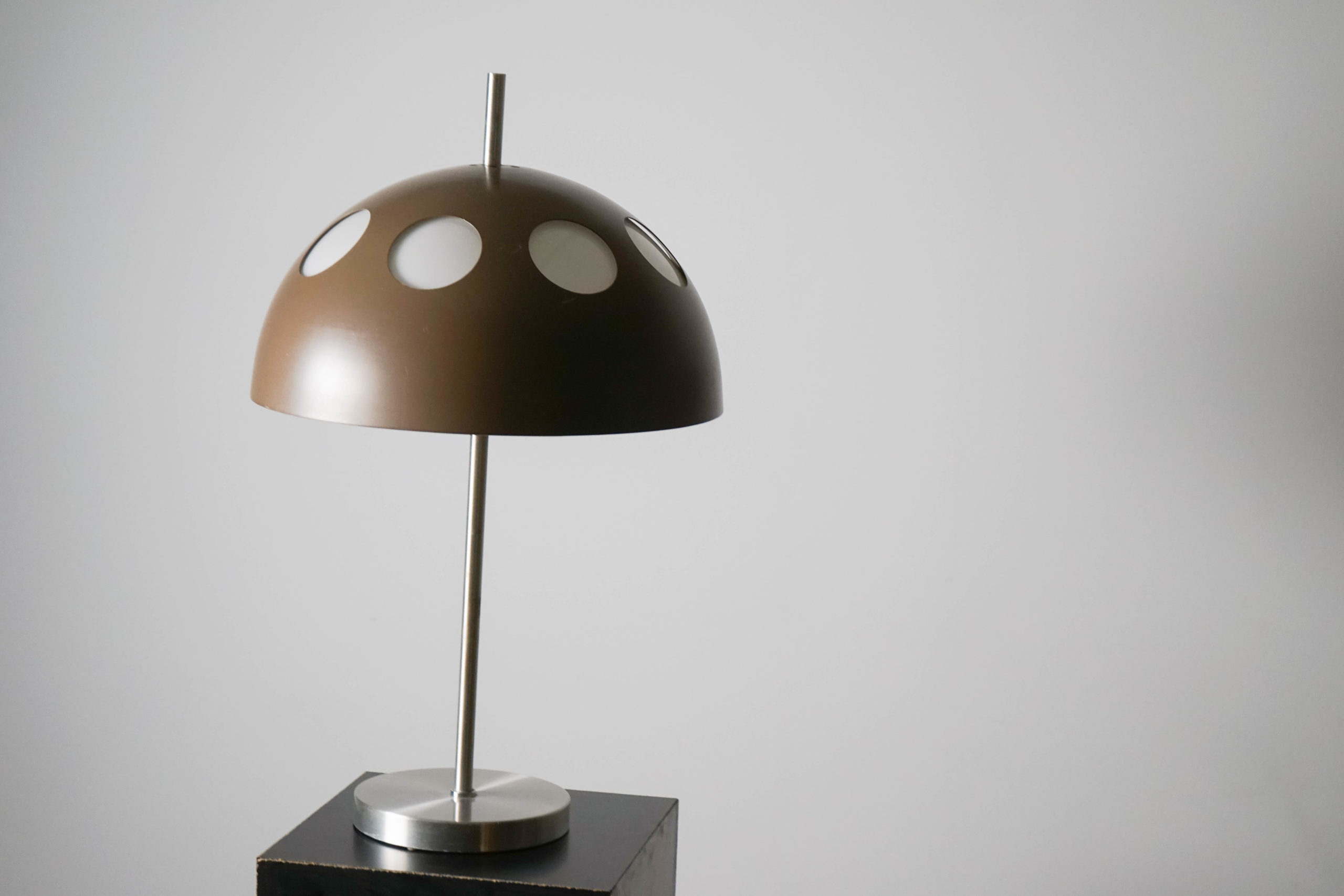 lampara de mesa de diseño años 60 vintage raak