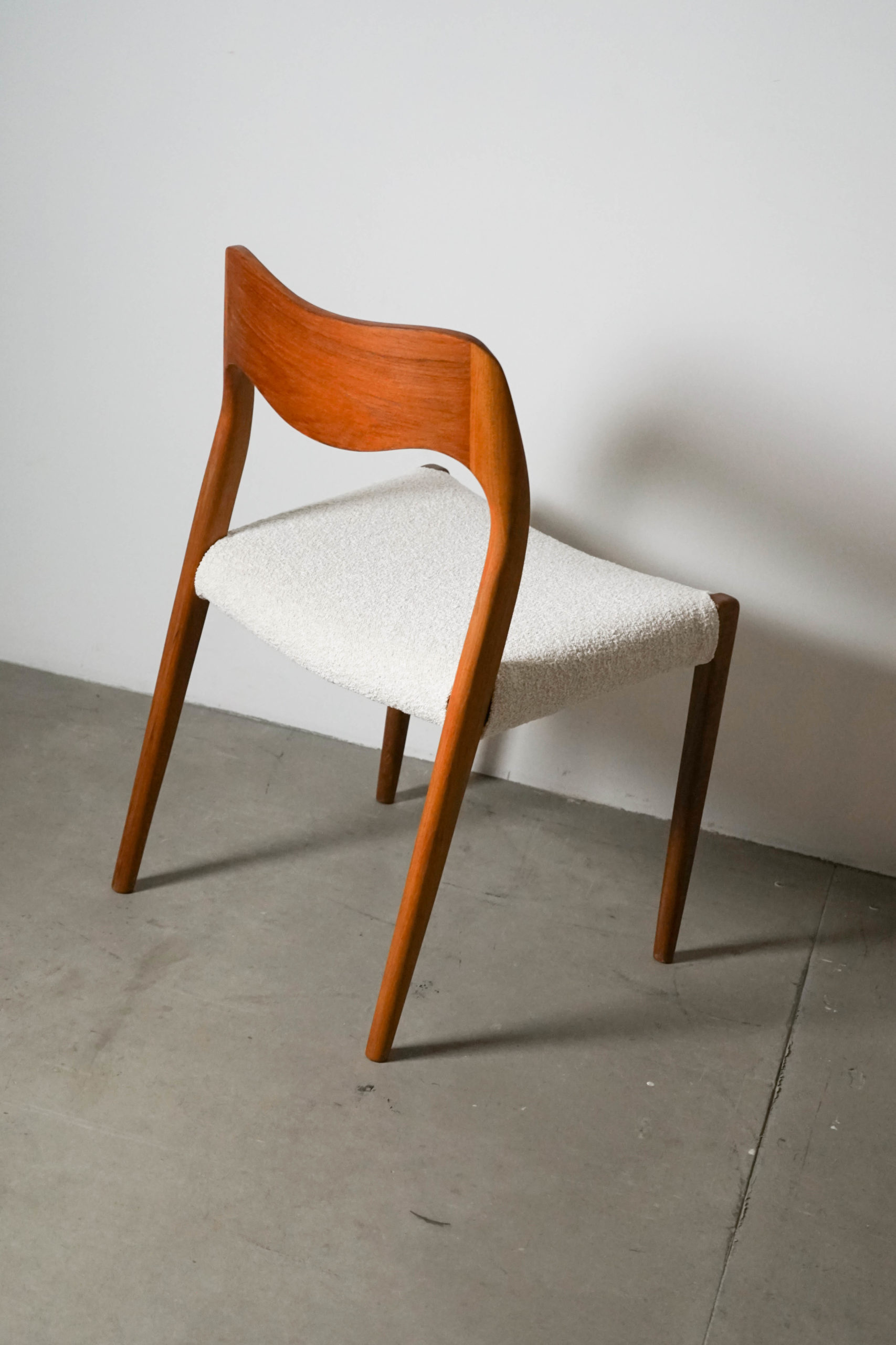 silla de teca de diseño vintage